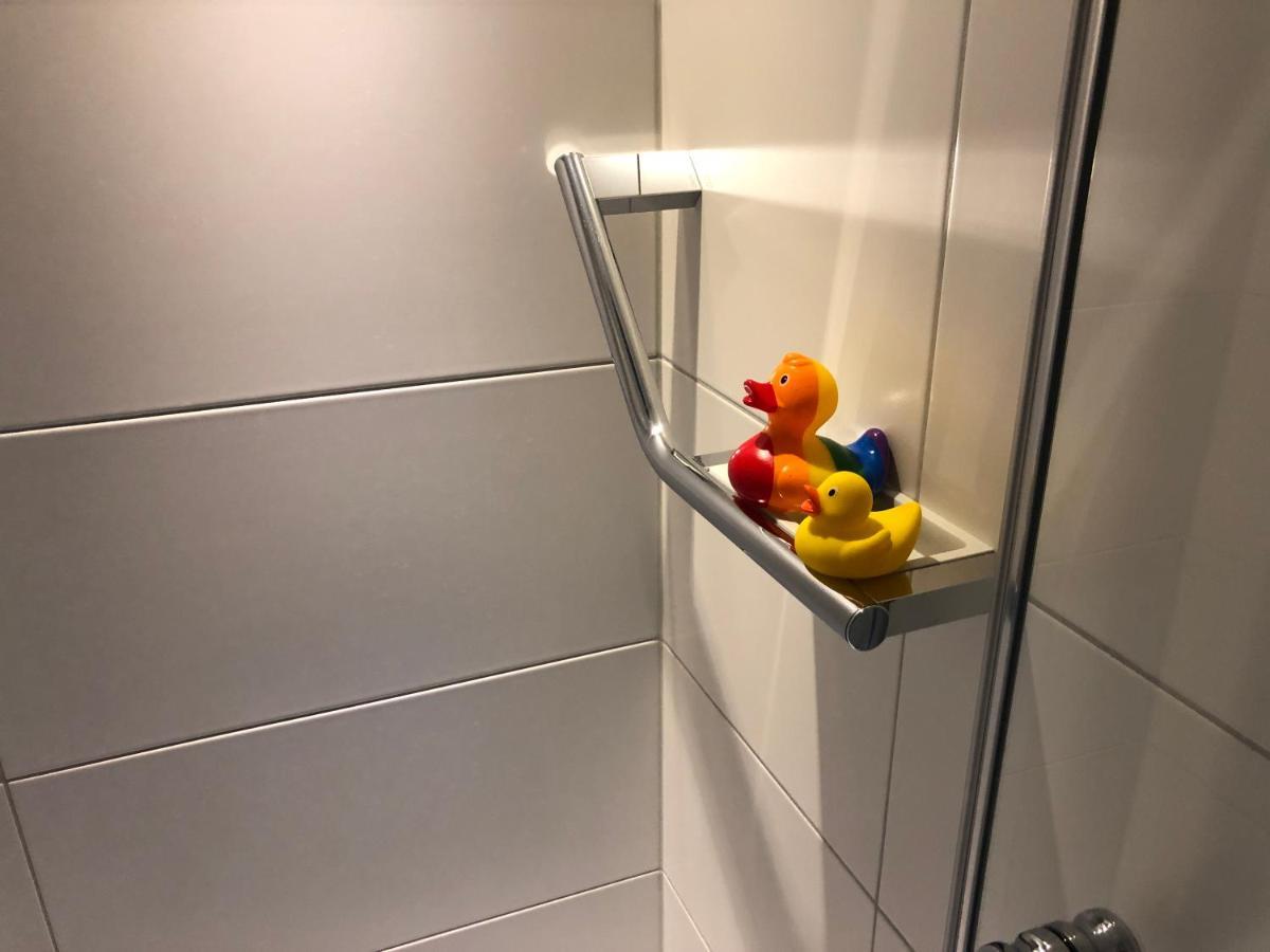 Mainstockheim Blaues Zimmer Mit Grossem Balkon, Bad Ist Ein Traum, 50 Schritte Zum Radweg Am Main,Ideal For Short Stay מראה חיצוני תמונה