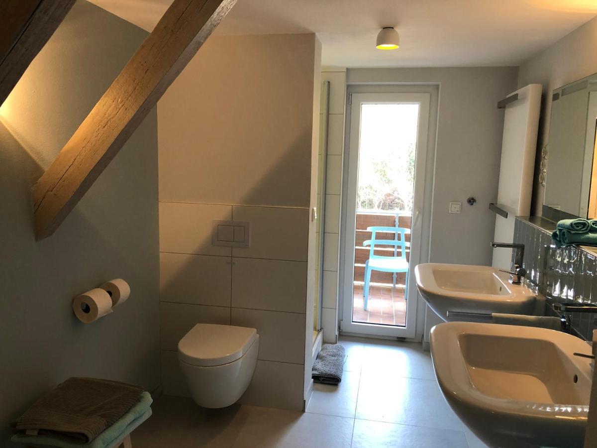 Mainstockheim Blaues Zimmer Mit Grossem Balkon, Bad Ist Ein Traum, 50 Schritte Zum Radweg Am Main,Ideal For Short Stay מראה חיצוני תמונה