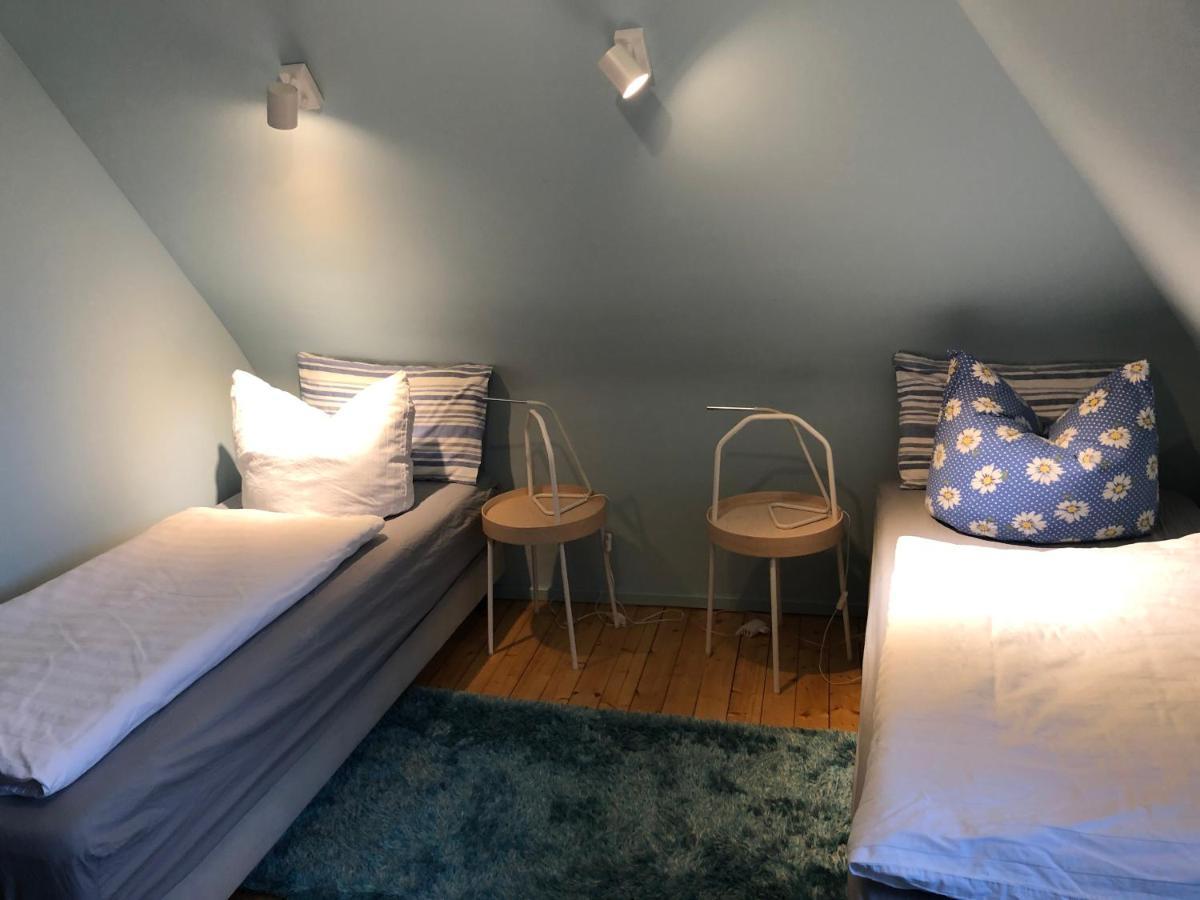 Mainstockheim Blaues Zimmer Mit Grossem Balkon, Bad Ist Ein Traum, 50 Schritte Zum Radweg Am Main,Ideal For Short Stay מראה חיצוני תמונה