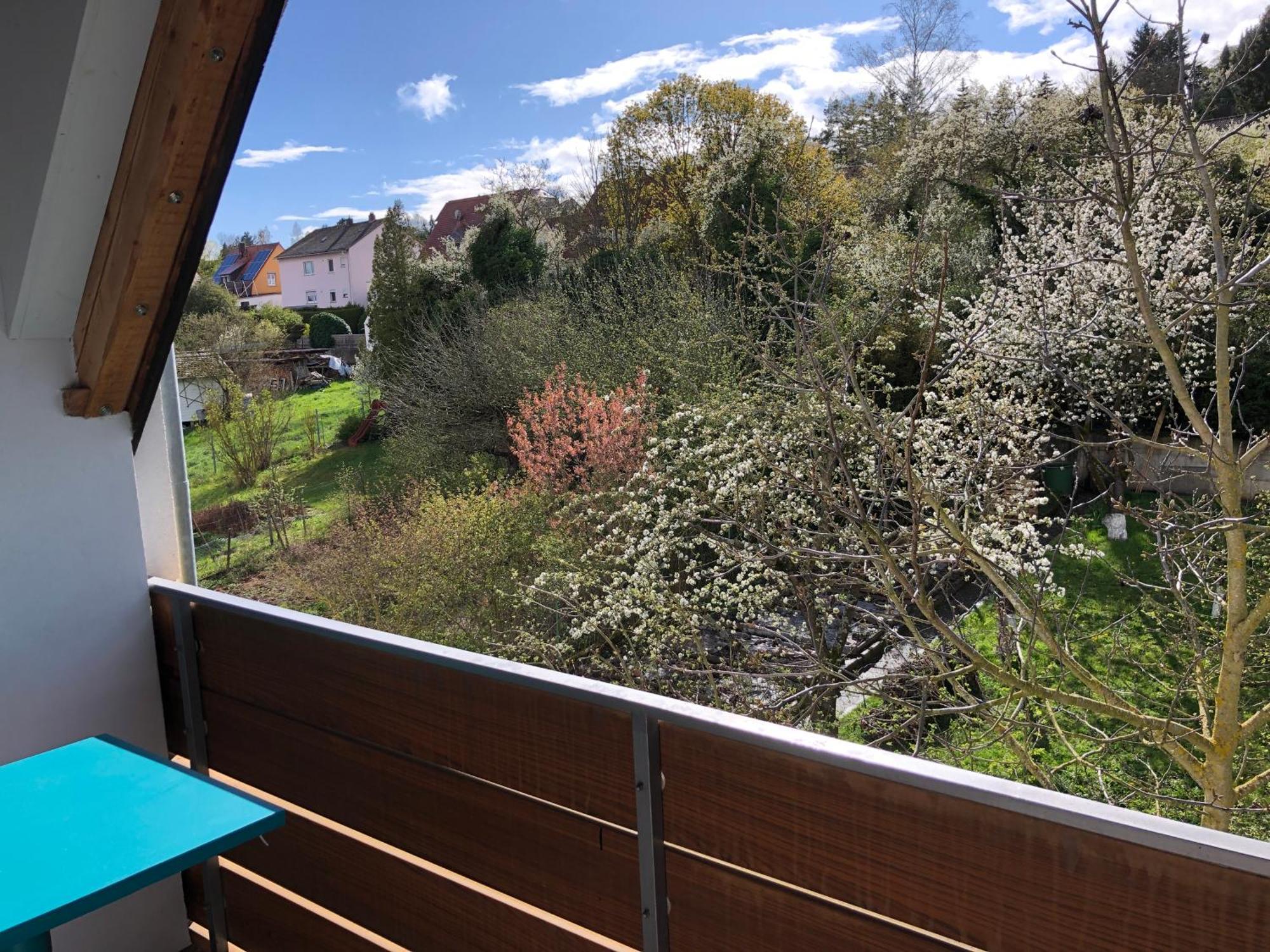 Mainstockheim Blaues Zimmer Mit Grossem Balkon, Bad Ist Ein Traum, 50 Schritte Zum Radweg Am Main,Ideal For Short Stay מראה חיצוני תמונה